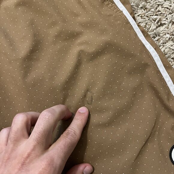 Vuori Cruise Boardshort Athletic Performance Dot Shorts 8” 34 - Picture 2 of 6